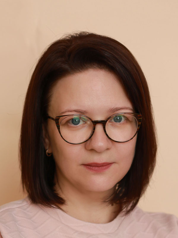 Жур Елена Анатольевна.